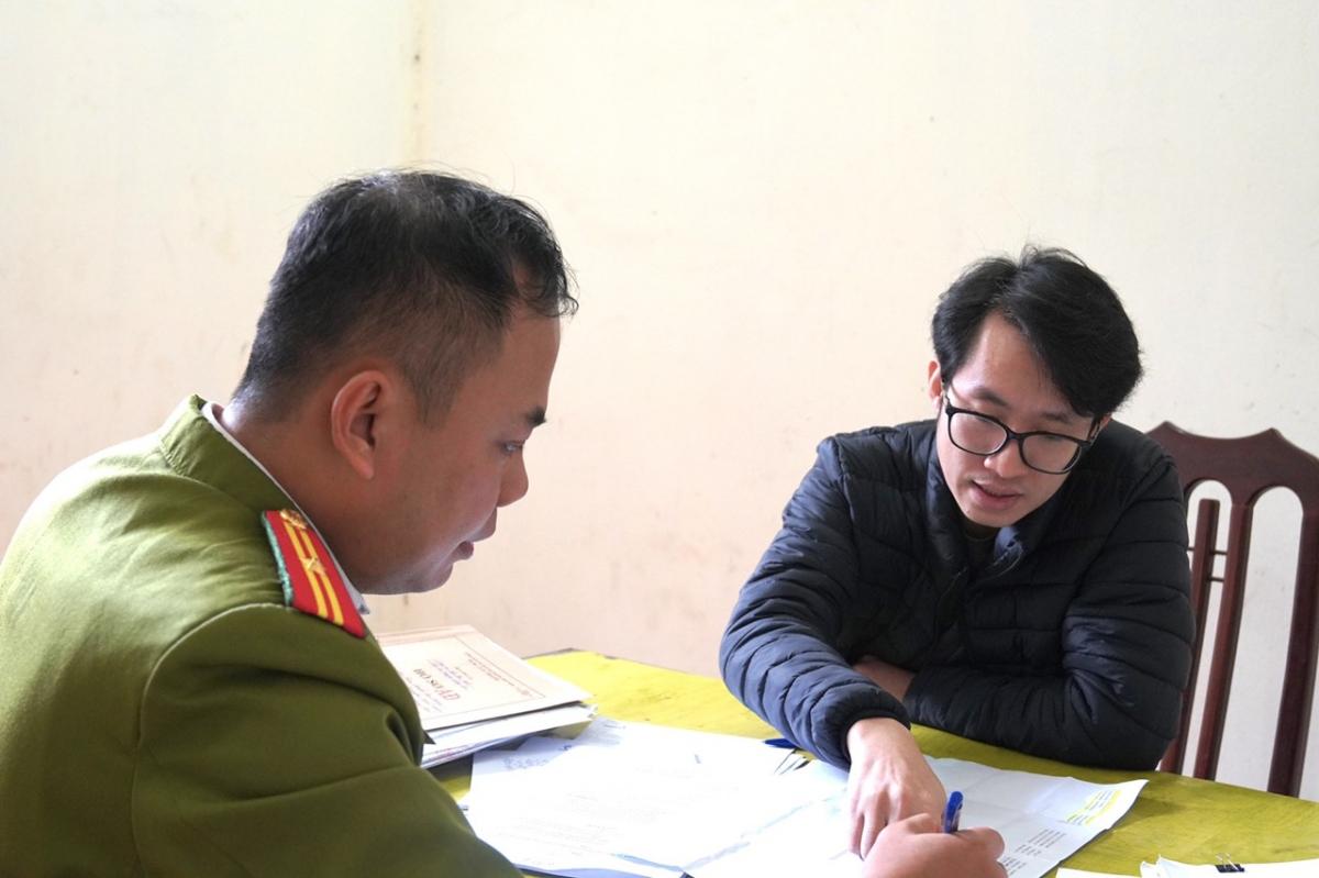Nguyễn Đức Thành đang lấy lời khai tại cơ quan điều tra