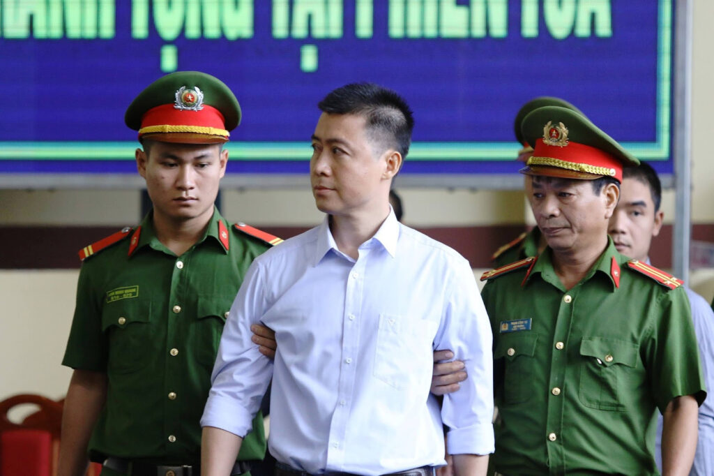 Những người phải chịu trách nhiệm khi tha tù Phan Sào Nam là ai?