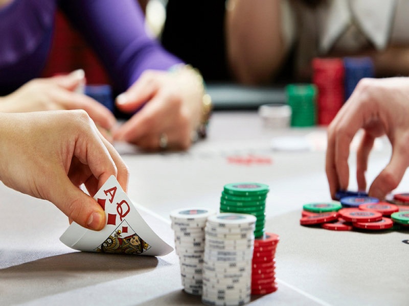 Giải đáp: “Community Cards poker là gì?”