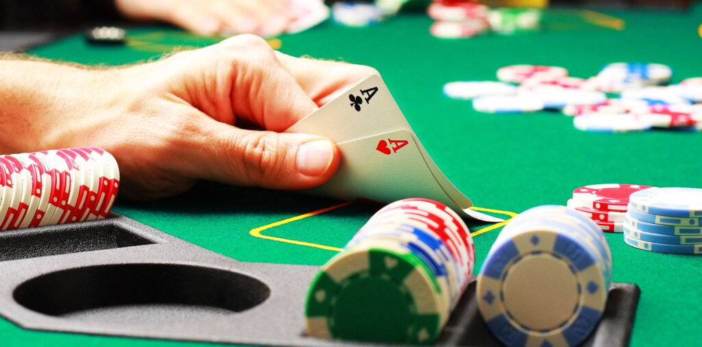 Tìm hiểu check poker là gì?